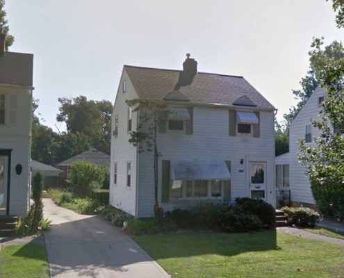 בתים בארצות הברית - בית למכירה בארצות הברית (קליבלנד אוהיו) - חזית הבית