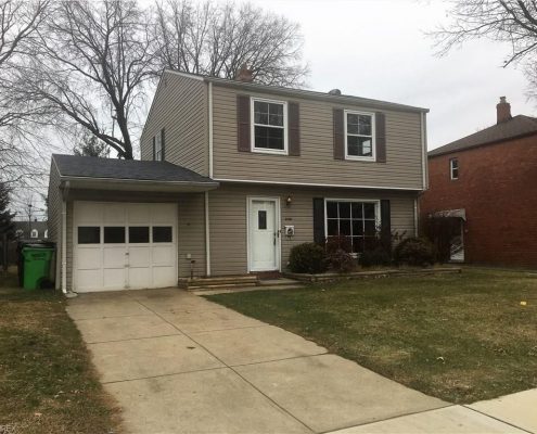 בתים בארצות הברית - בית למכירה בארצות הברית (קליבלנד אוהיו) - גיבה וכניסה לבית