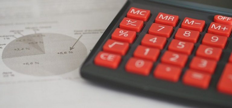 חישוב סיכונים בהשקעות נדל"ן בחו"ל